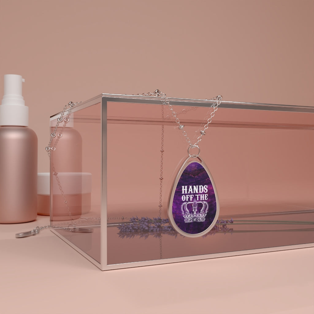 HANDS OFF THE CROWN Oval Necklace