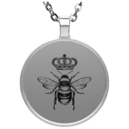 QB CLASSY QUEEN BEE NECKLACE