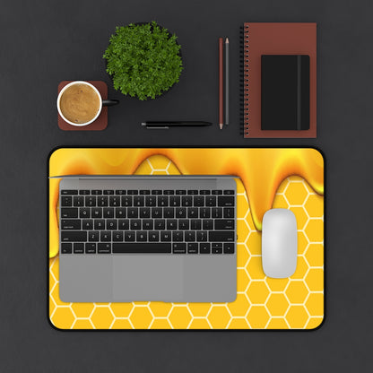 QB CLASSY QUEEN BEE Desk Mat