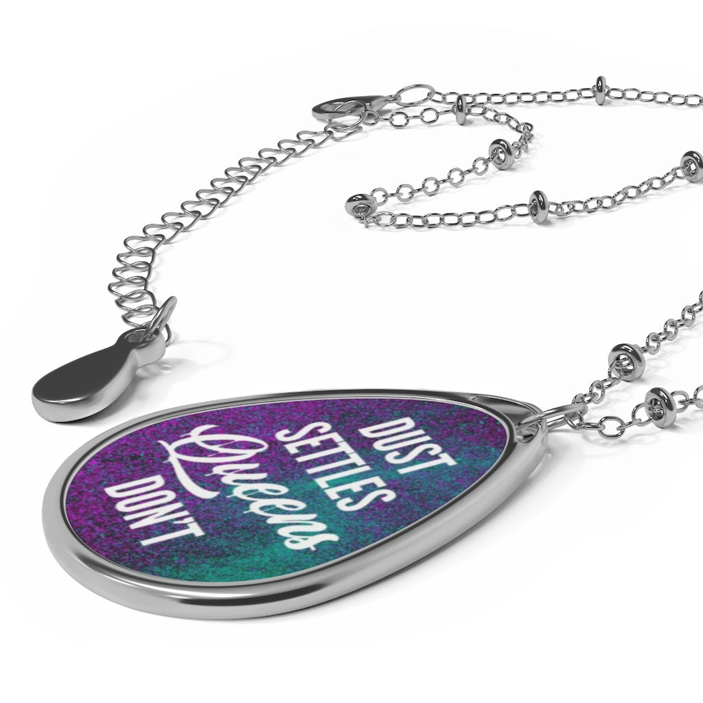 QUEENS DON'T SETTLE Oval Necklace