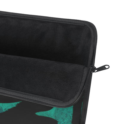 QUEEN BITCH TITLE GRAFFITI Laptop Sleeve